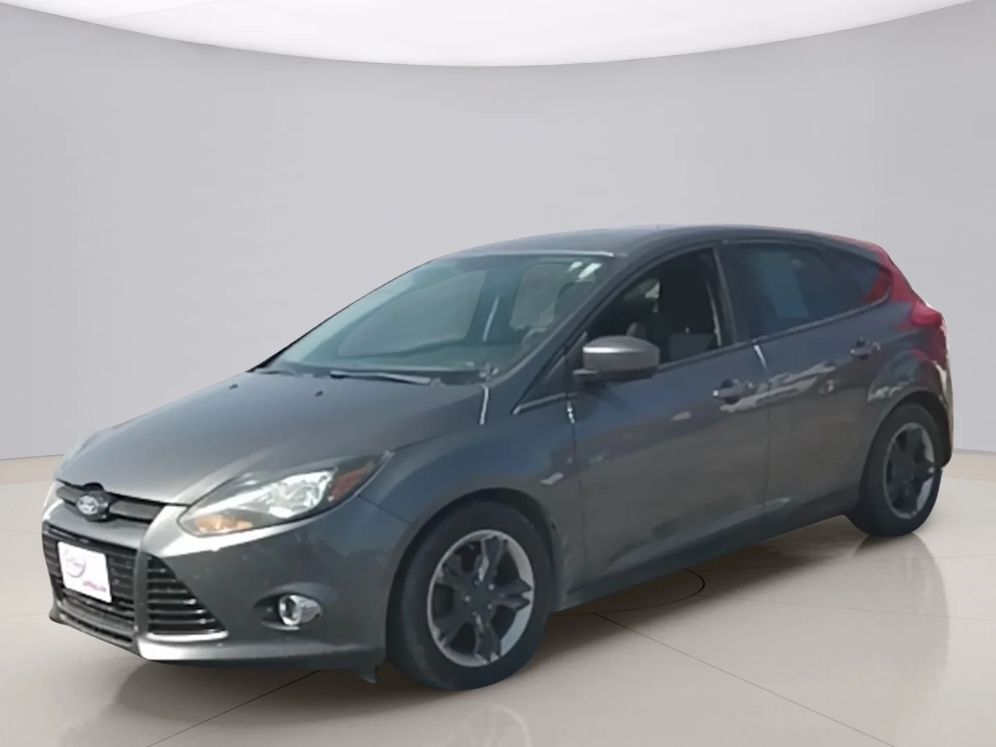Used 2012 Gray Ford SE image 1