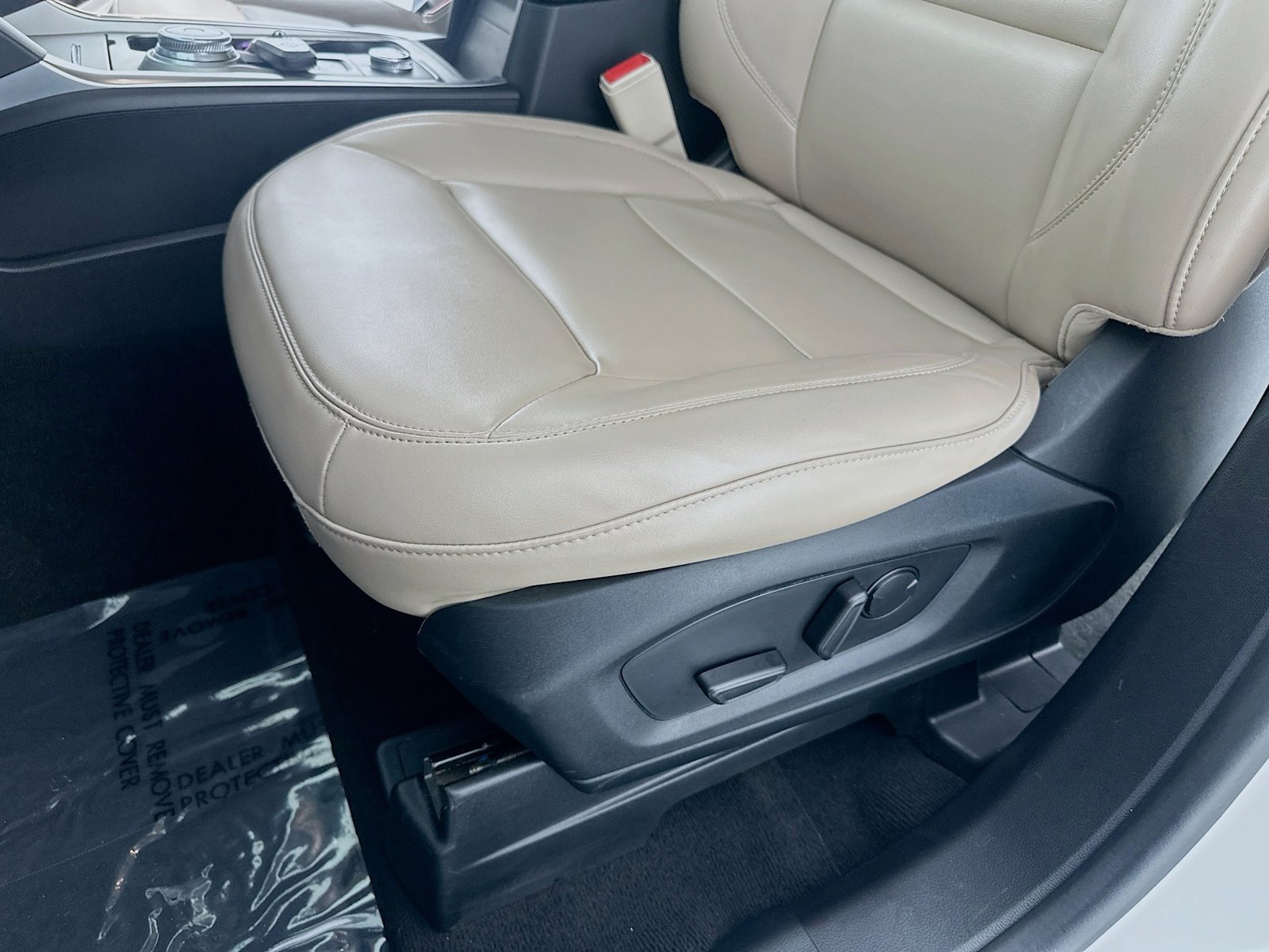 2022 Ford Explorer XLT - Photo 26