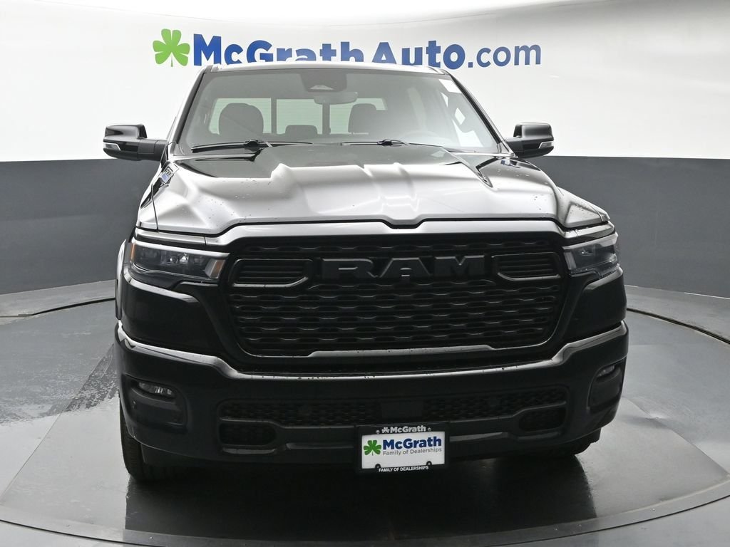 New 2026 Diamond Black Crystal Pearl-Coat Exterior Paint RAM Big Horn/Lone Star image 5