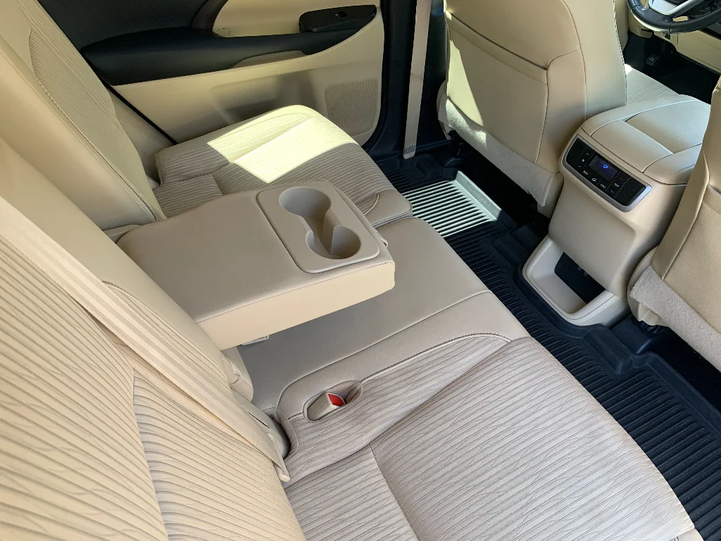 Used 2017 Blizzard Pearl Toyota LE Plus image 24