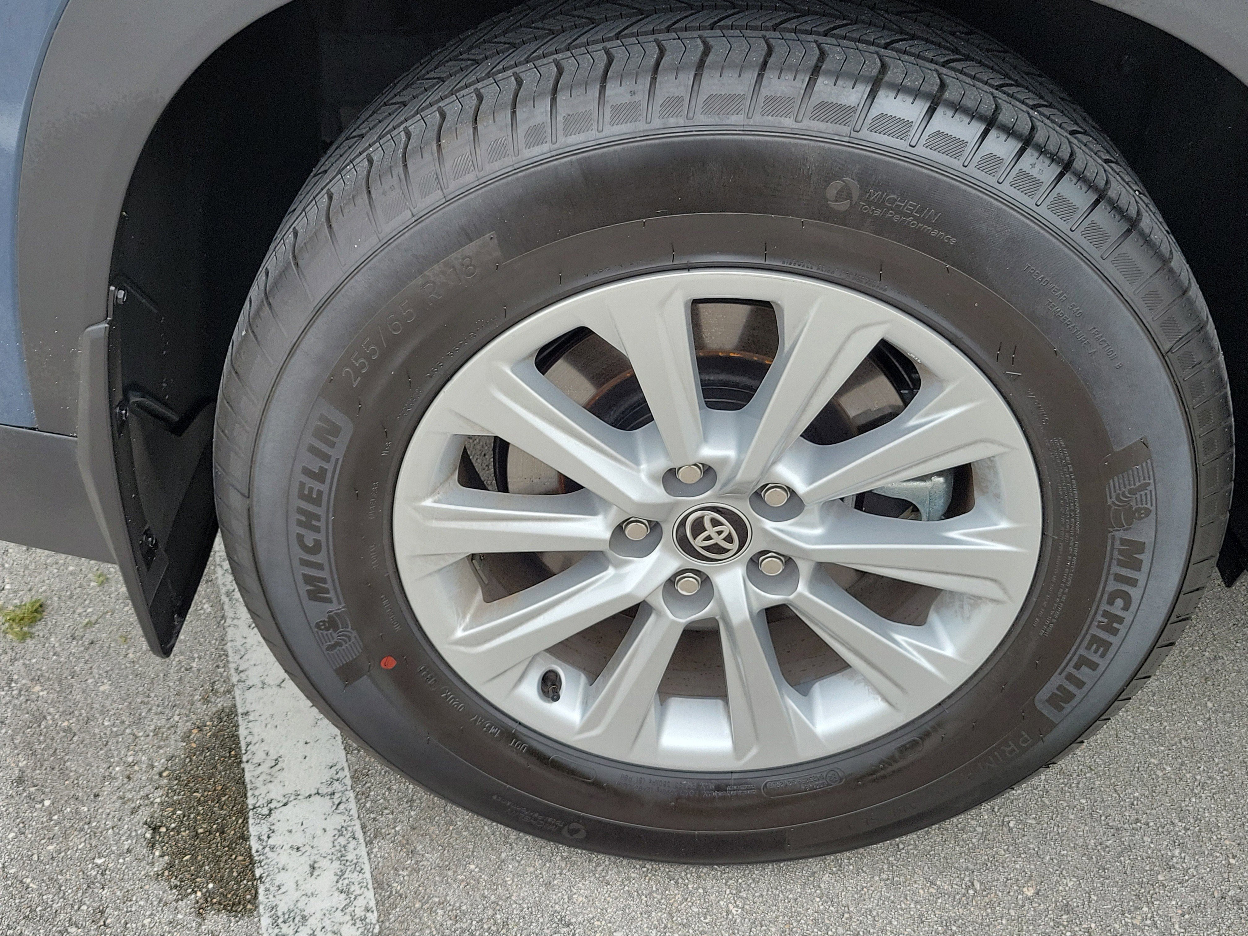 Used 2026 Cloud Toyota XLE image 8