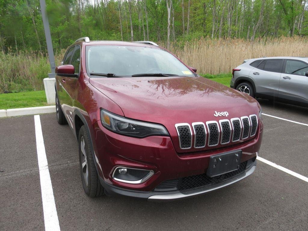 Used 2021 Velvet Red Pearlcoat Jeep Limited image 3