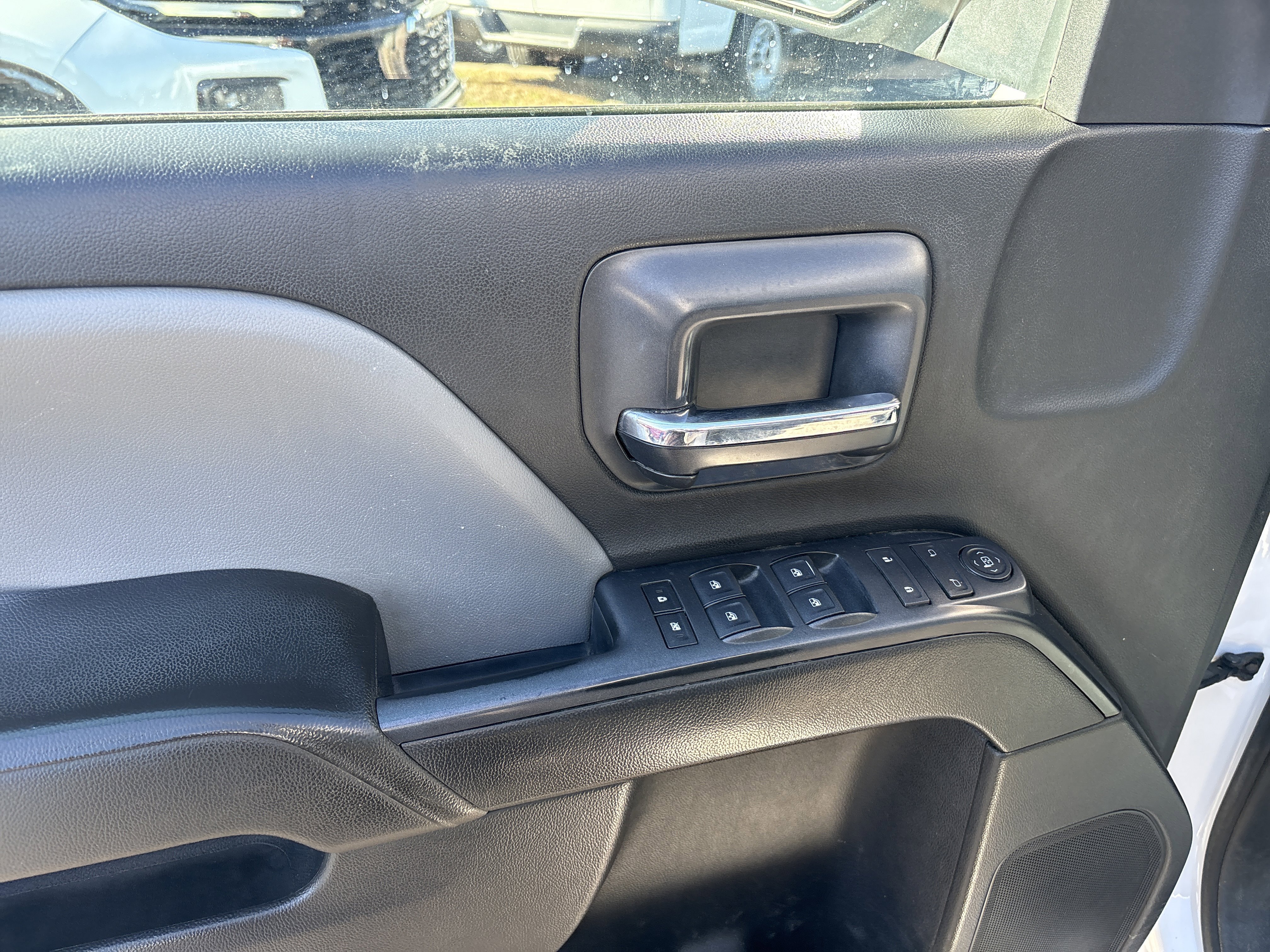 Used 2016 Summit White Chevrolet Work Truck image 10