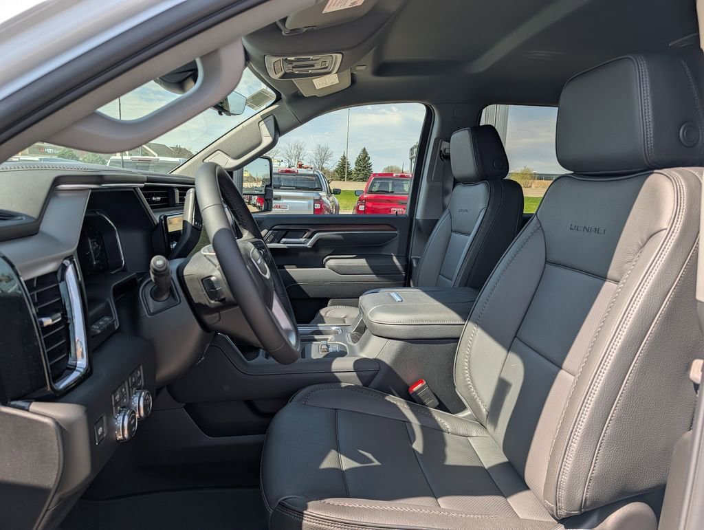 2026 GMC Sierra 3500HD Denali - Photo 5