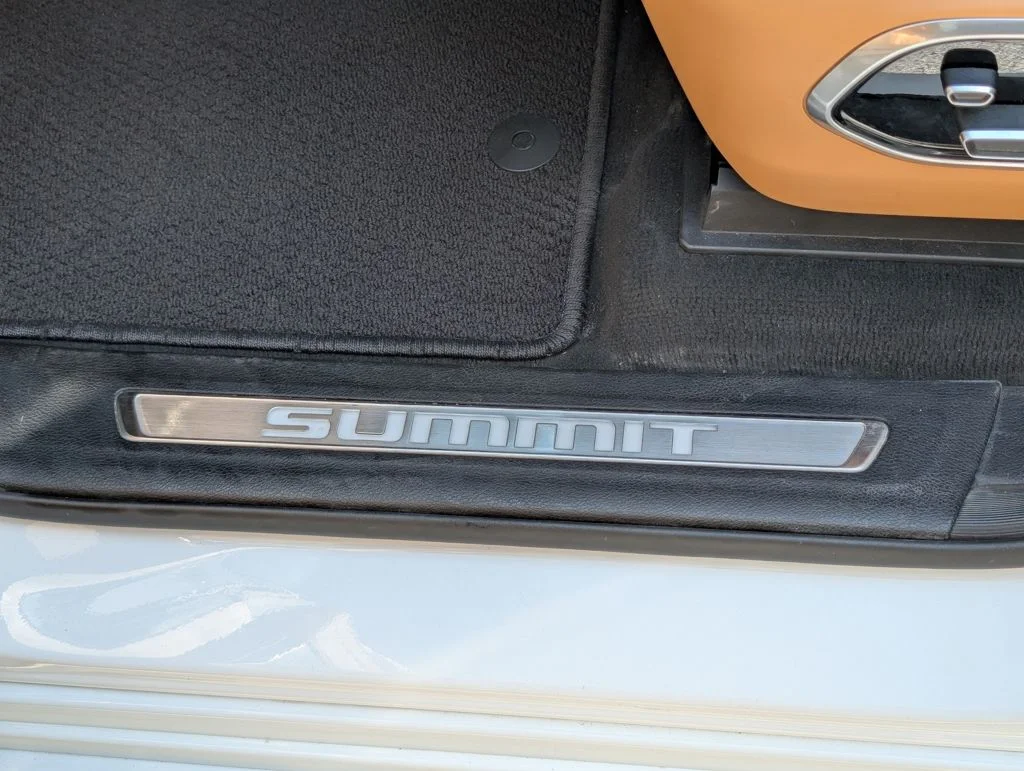 Used 2024 White Jeep Summit image 36