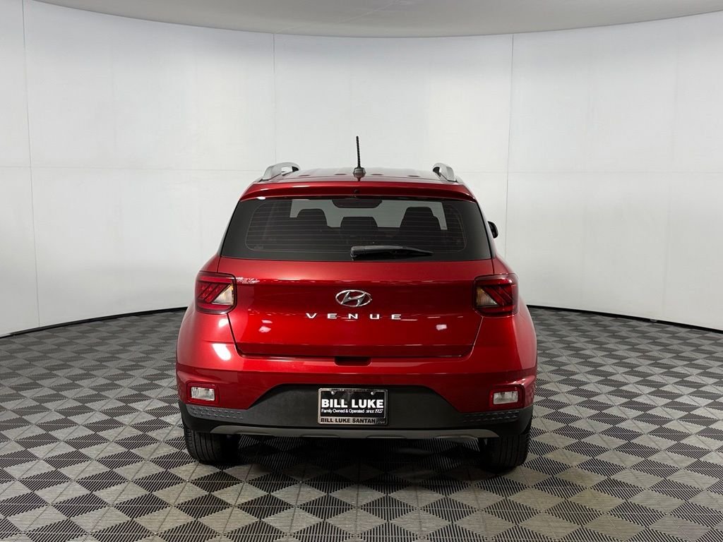 Used 2024 Red Hyundai Limited image 9