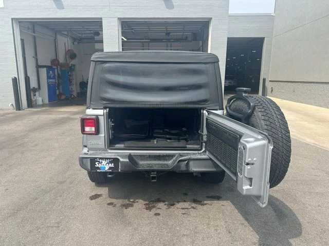 Used 2018 Silver Jeep Sport S image 23