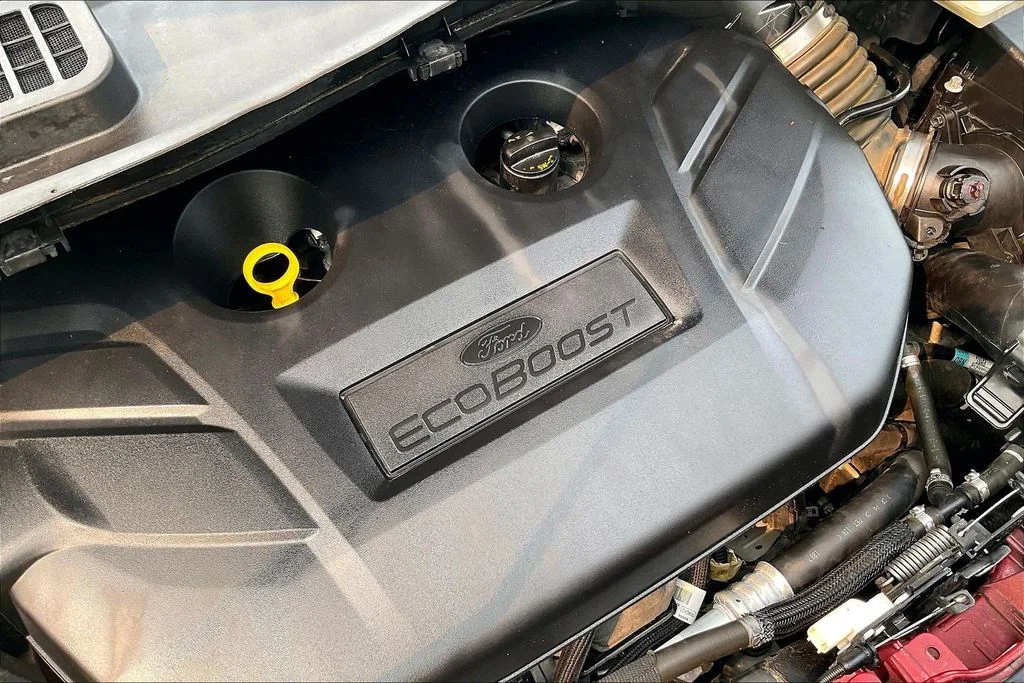 Used 2017 Red Ford SE image 36