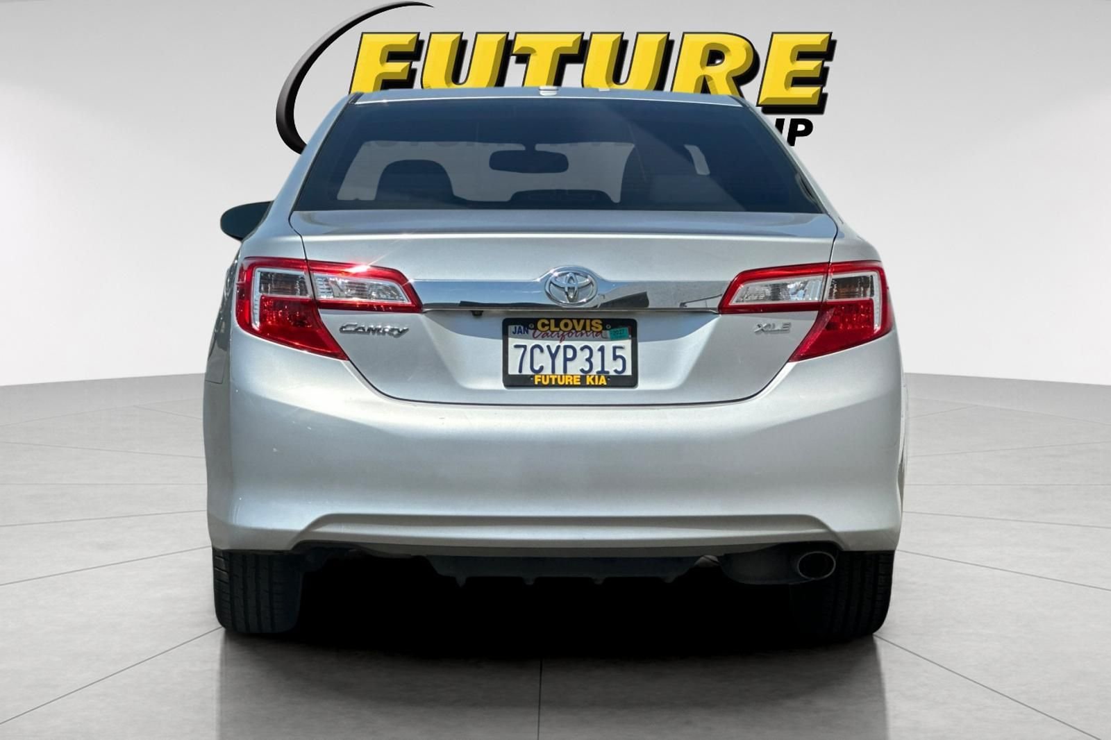 Used 2014 Silver Toyota XLE image 5