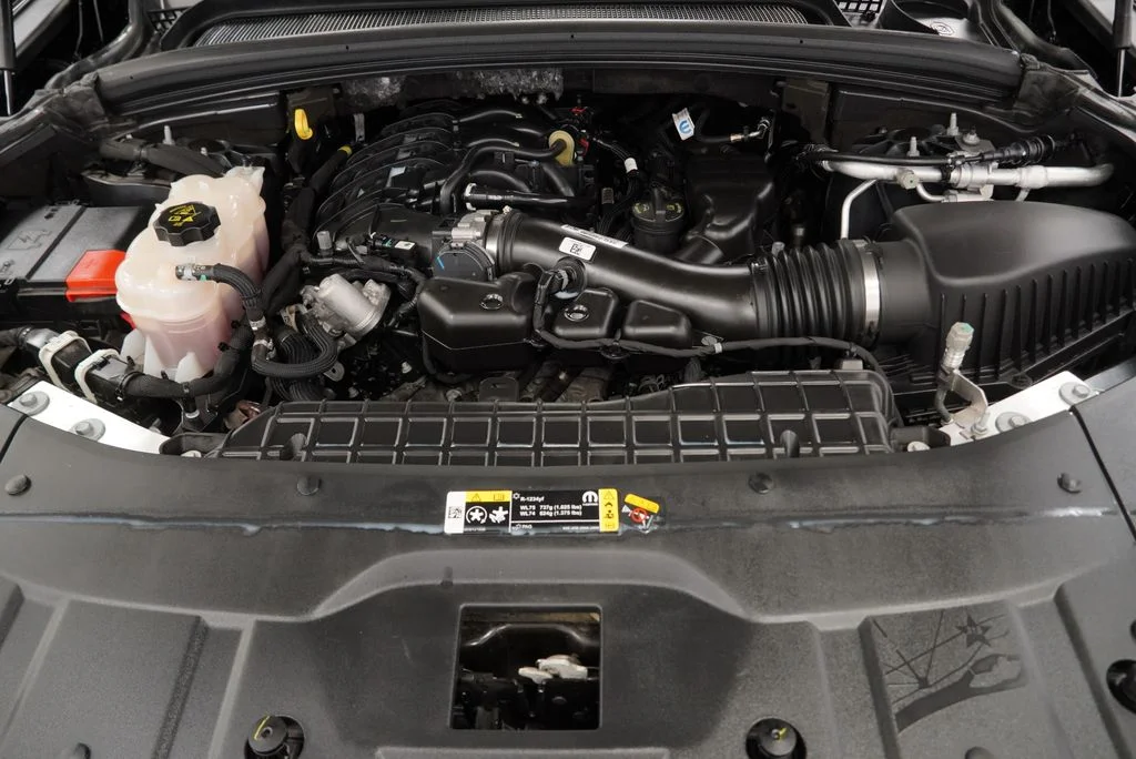 Used 2024 Black Jeep Laredo image 51