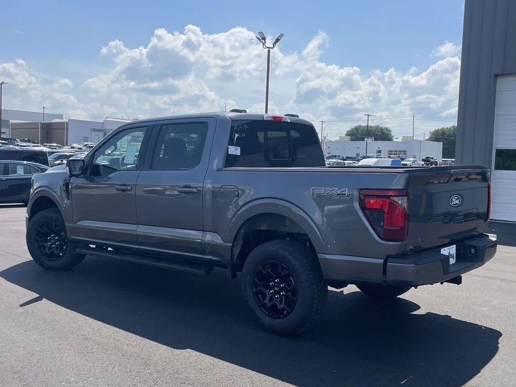 New 2026 Gray Ford XLT image 5