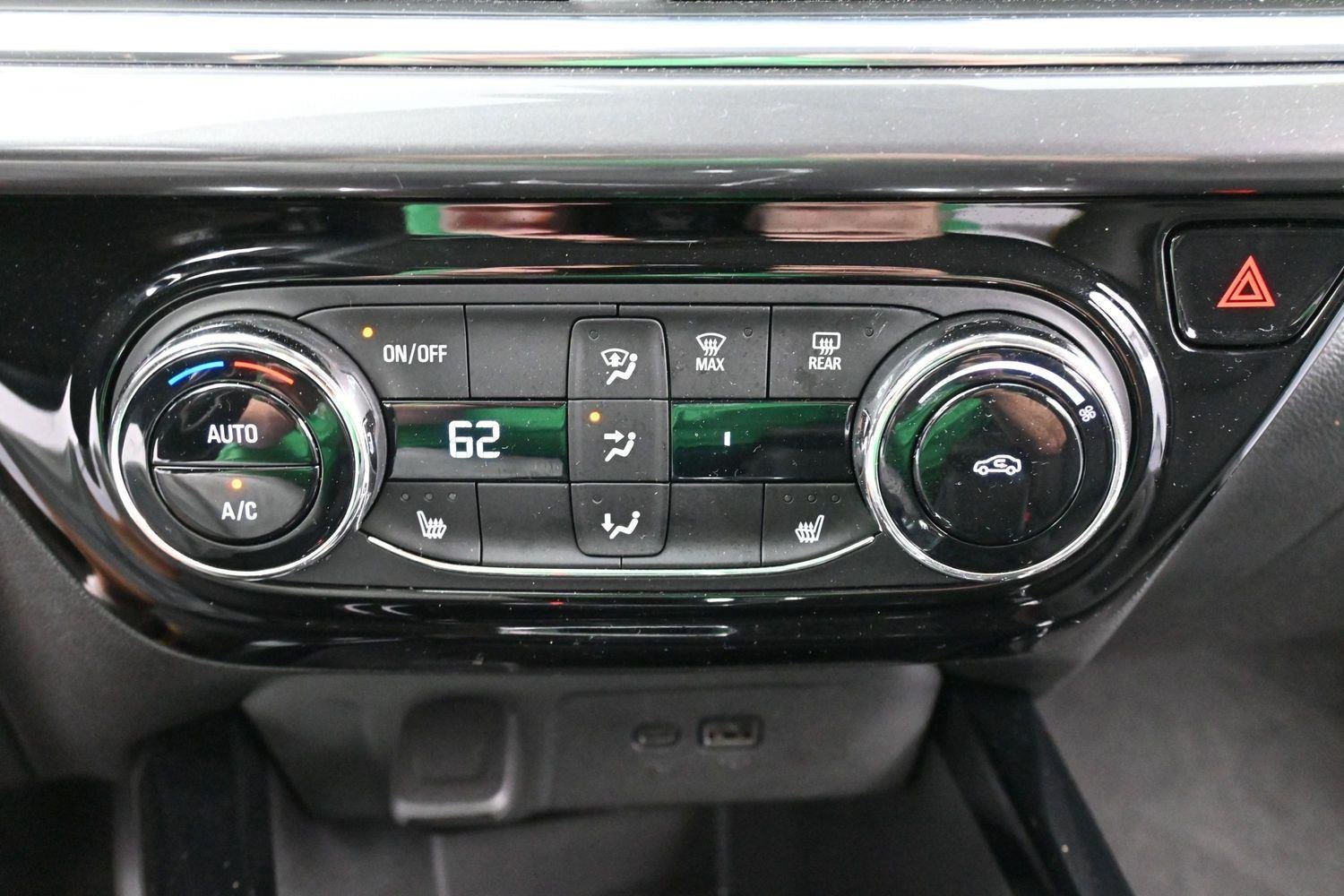 Used 2025 Summit White Chevrolet ACTIV image 23