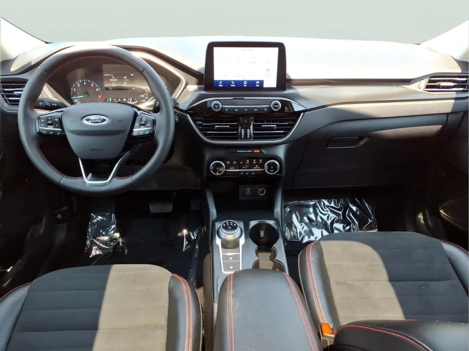 Used 2022 Agate Black Metallic Ford SEL image 18