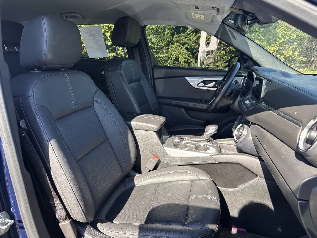 Used 2022 Blue Chevrolet LT image 19
