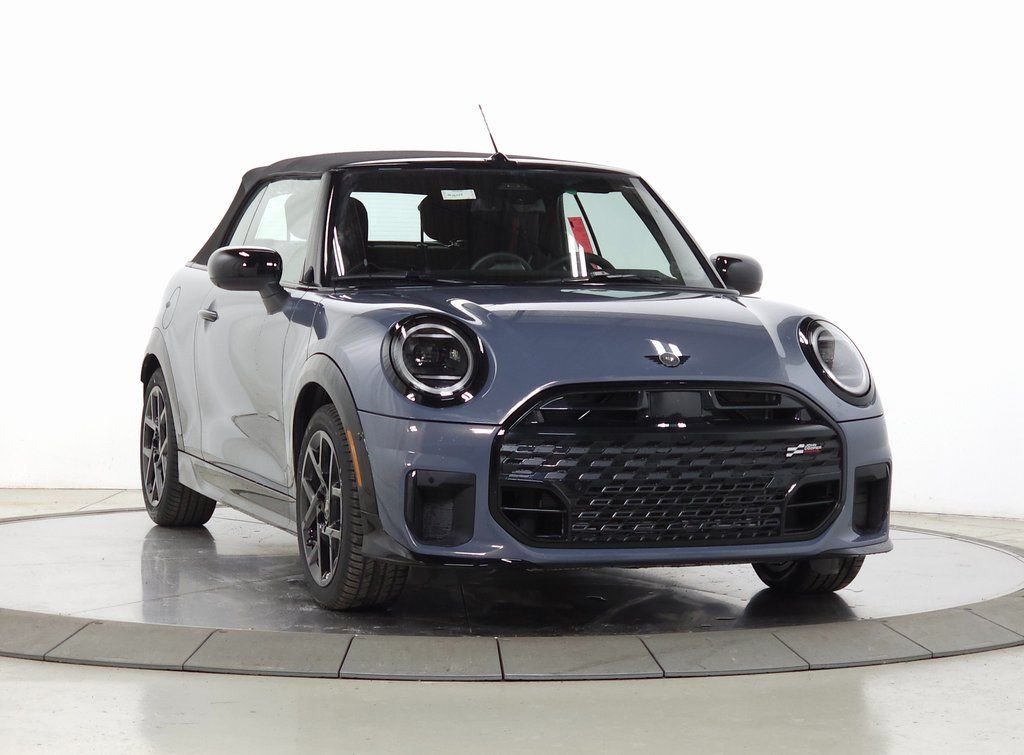 New 2026 Gray Metallic MINI Iconic image 9