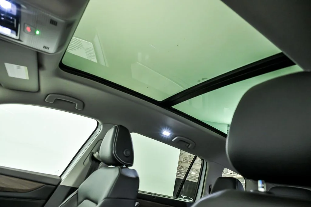 New 2026 Green Volkswagen 2.0T SE w/Technology image 8