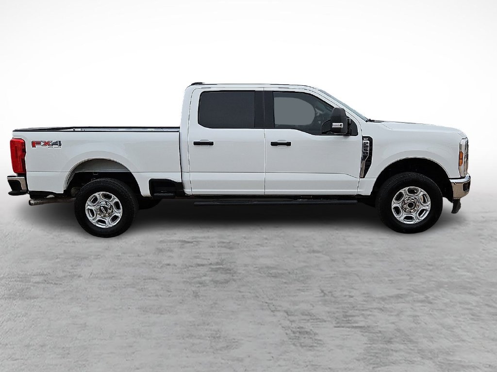 Used 2025 Oxford White Ford XLT image 12