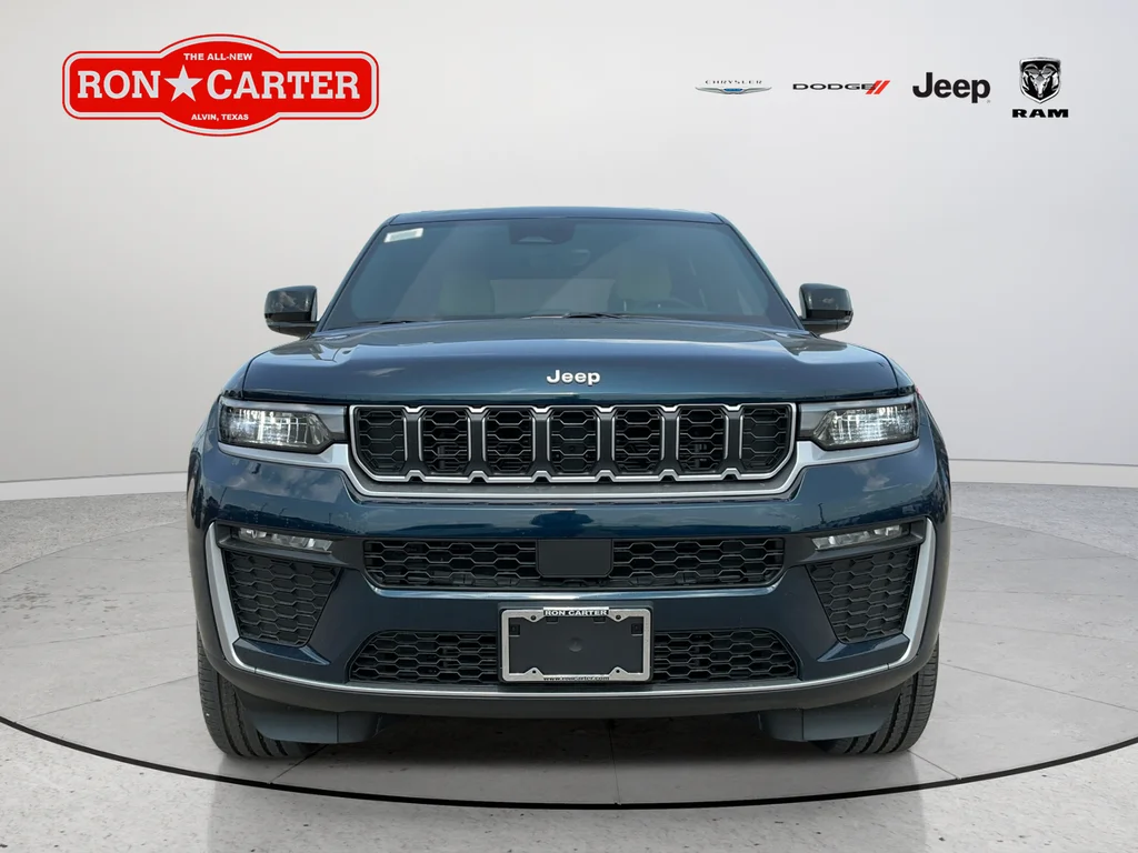 New 2026 Fathom Blue Pearl-Coat Exterior Paint Jeep Limited image 2