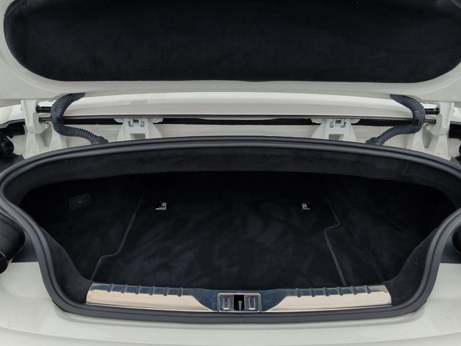 Used 2021 Ghost White Pearlescent by Mulliner Bentley GT V8 image 40