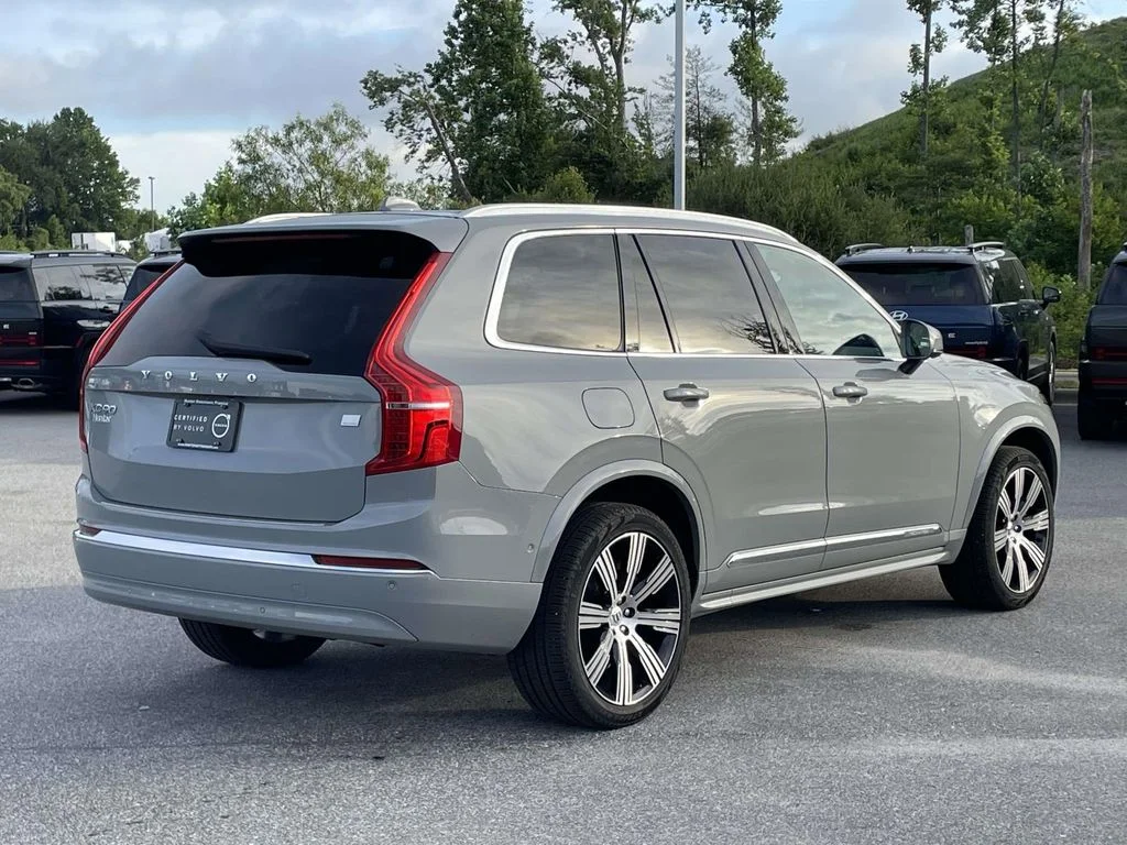 Certified Used 2024 Vapour Grey Metallic Volvo Ultimate Bright Theme image 28