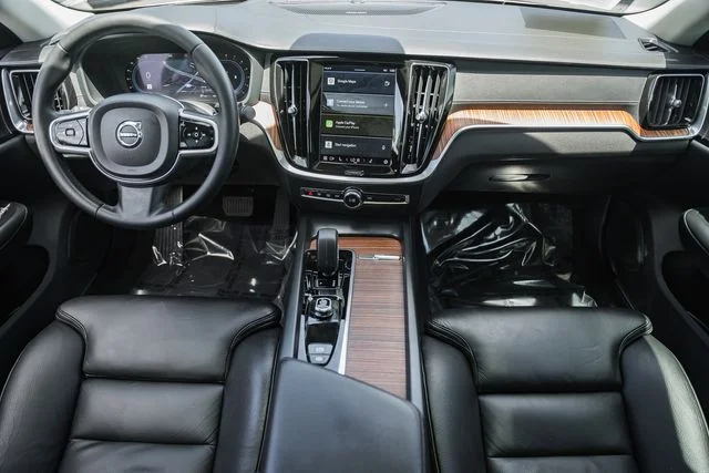Certified Used 2023 Bright Dusk Volvo Ultimate image 20