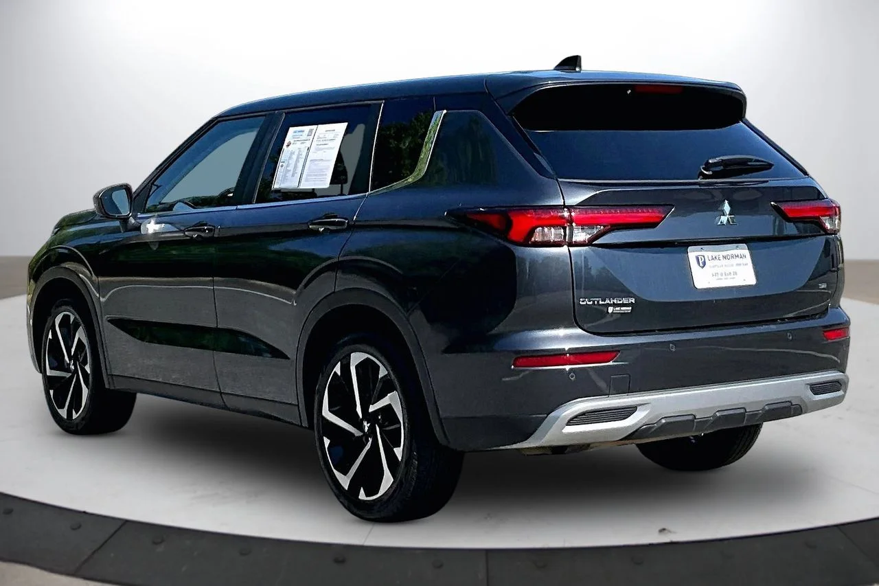 Certified Used 2024  Mitsubishi SE image 7