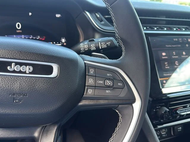 Used 2023 Gray Jeep Laredo image 16