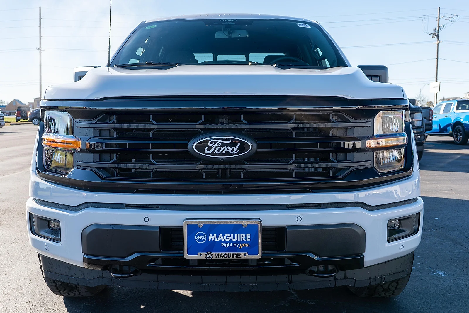 New 2026 Oxford White Ford XLT image 3