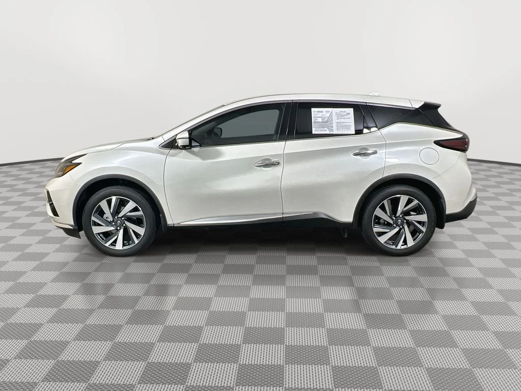 Certified Used 2024 White Nissan SL image 5
