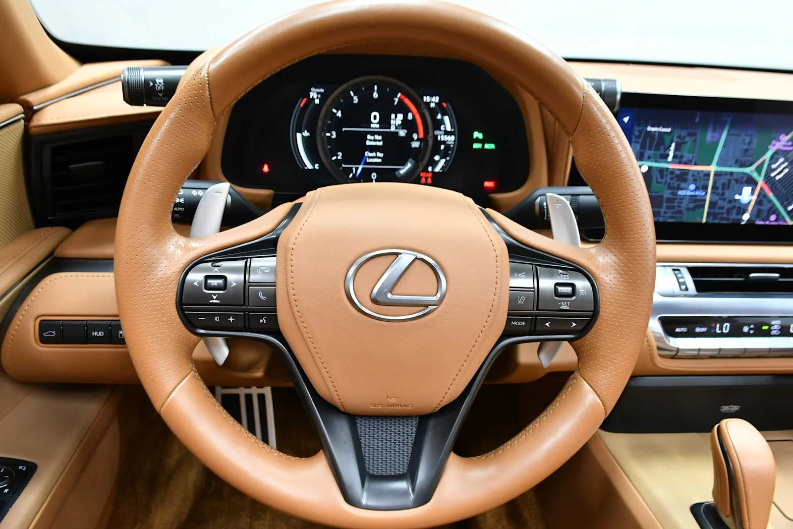 Certified Used 2024 INFRARED Lexus  image 18