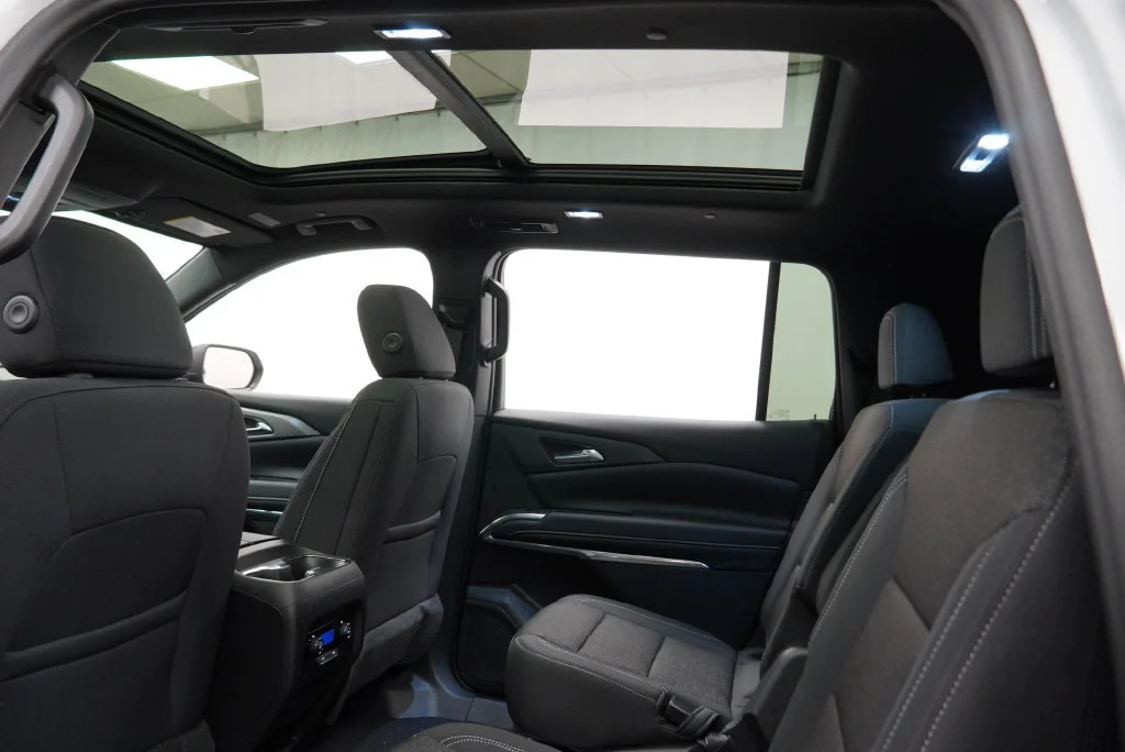 New 2027 Summit White Chevrolet LT image 5