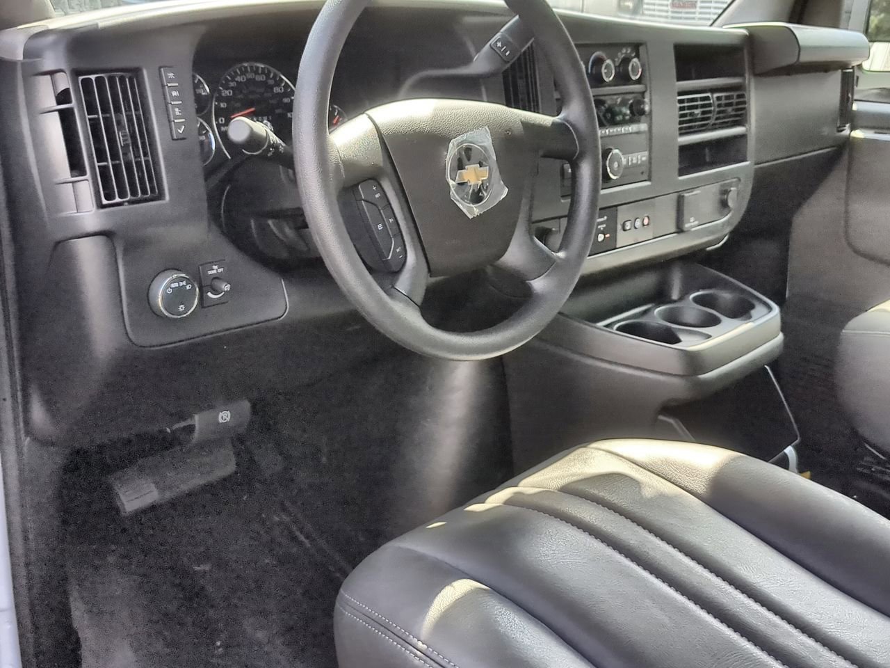 New 2025 Summit White GMC Work Truck image 10