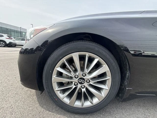 Used 2023 Black INFINITI LUXE image 10