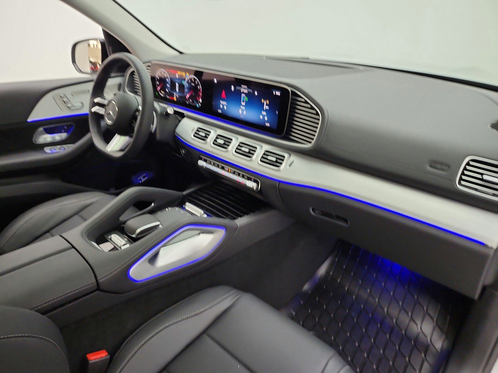 New 2026 Cirrus Silver Metallic Mercedes-Benz GLS 450 4MATIC® SUV image 44