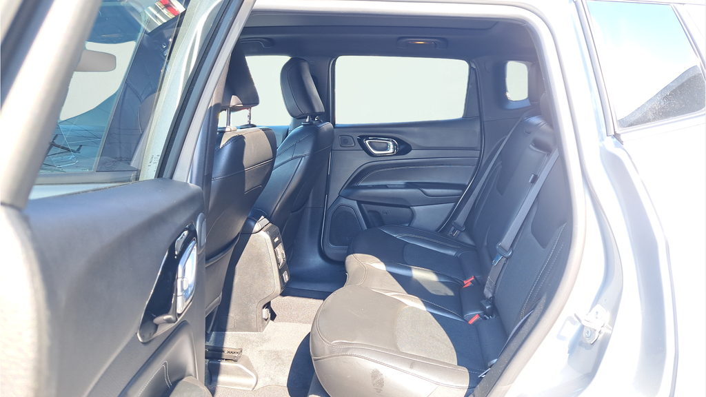 Used 2022 Silver Jeep Limited image 12