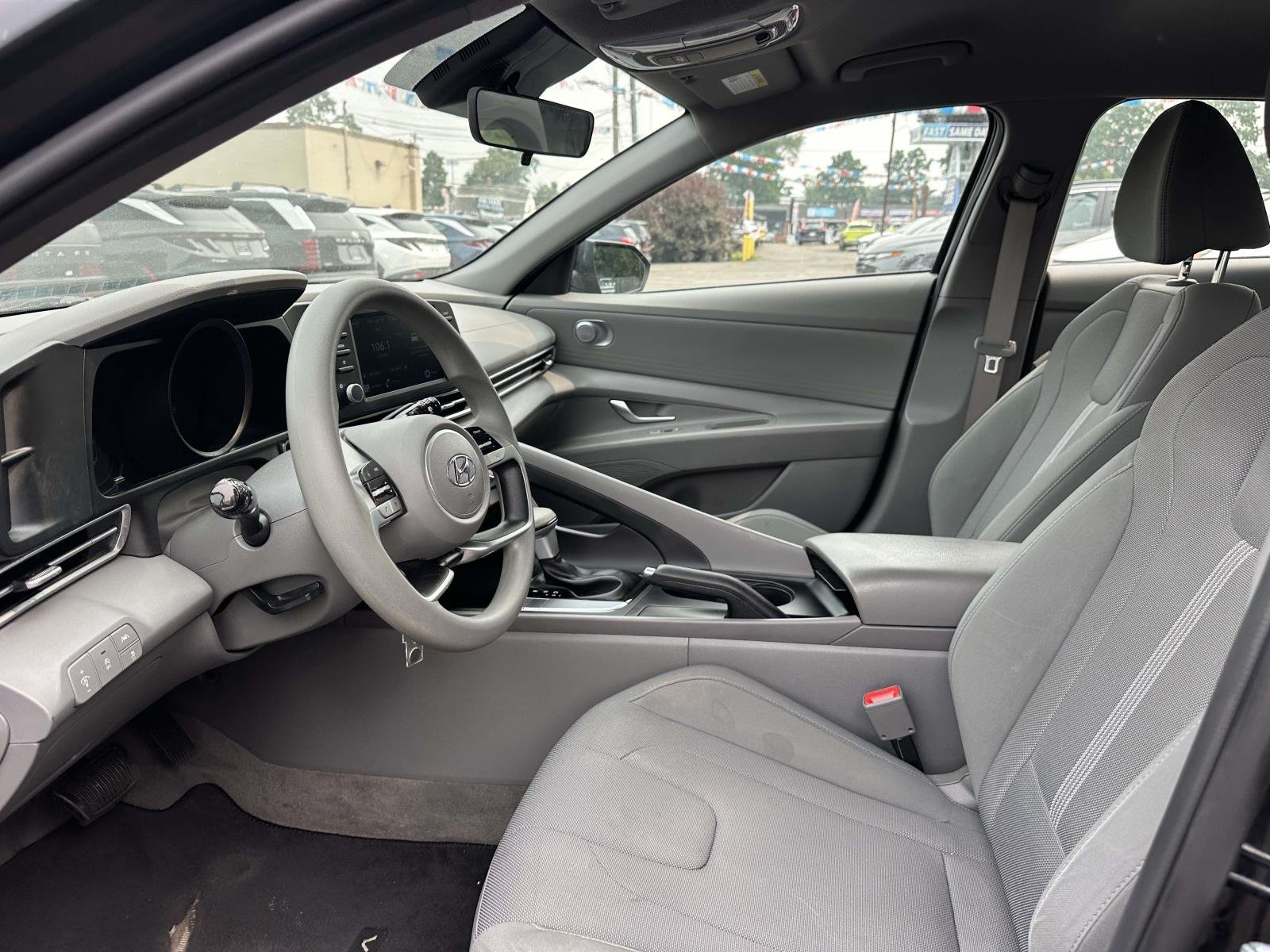 Certified Used 2023 Black Hyundai SE image 13
