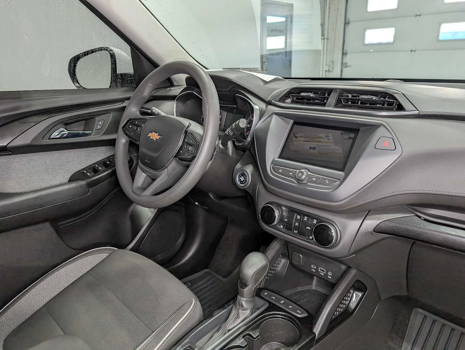 Used 2022 Summit White Chevrolet LT image 44