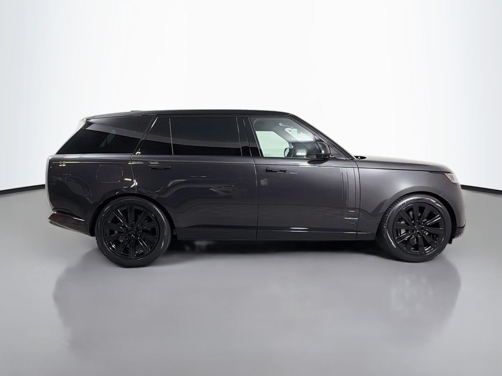 New 2026 Carpathian Grey Land Rover SE 7 Seats image 4