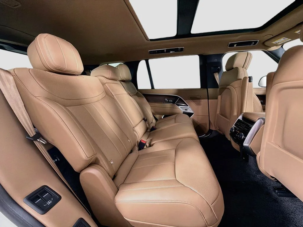 New 2026 Fuji White Land Rover SE 7 Seats image 29