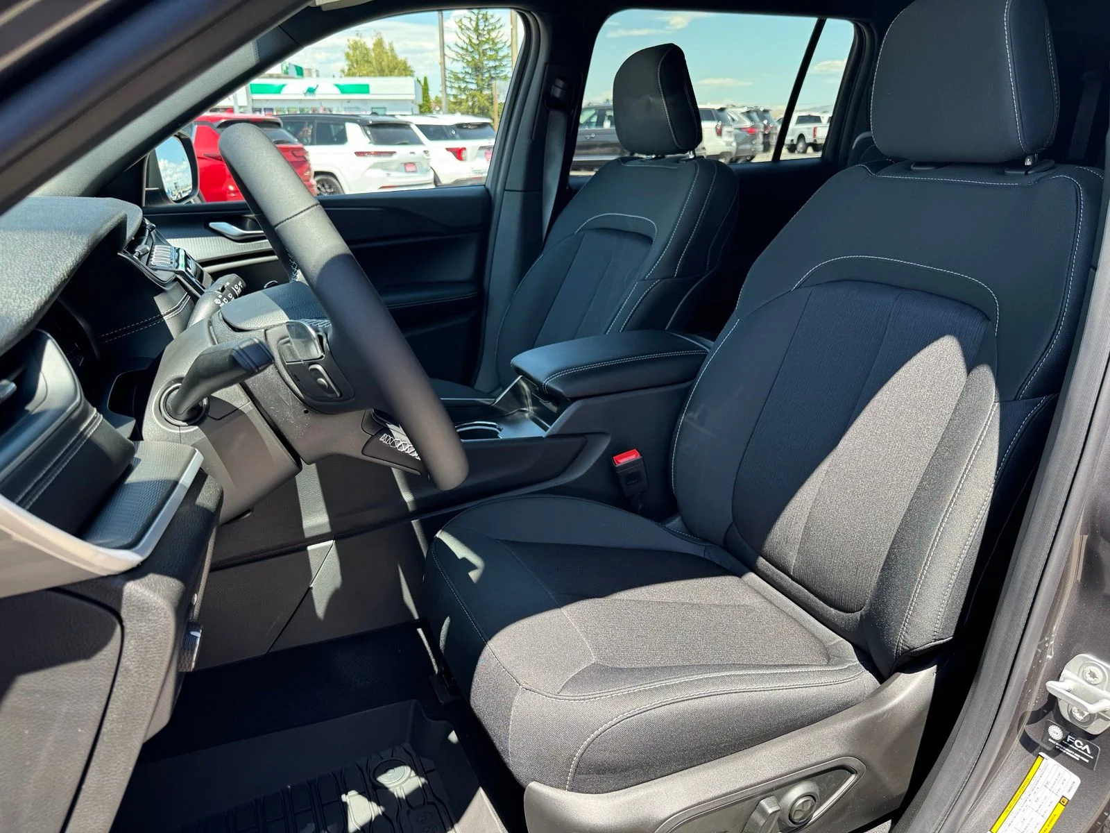 New 2026 Baltic Gray Metallic Clear-Coat Exterior Paint Jeep Laredo X image 14