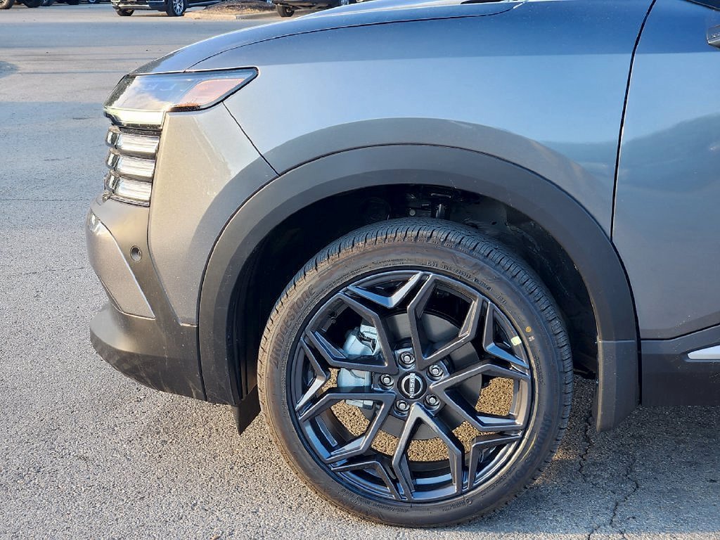 New 2027 Gun Metallic Nissan SR image 8