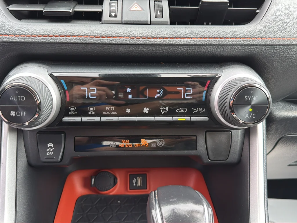 Used 2024 White Toyota Adventure image 21