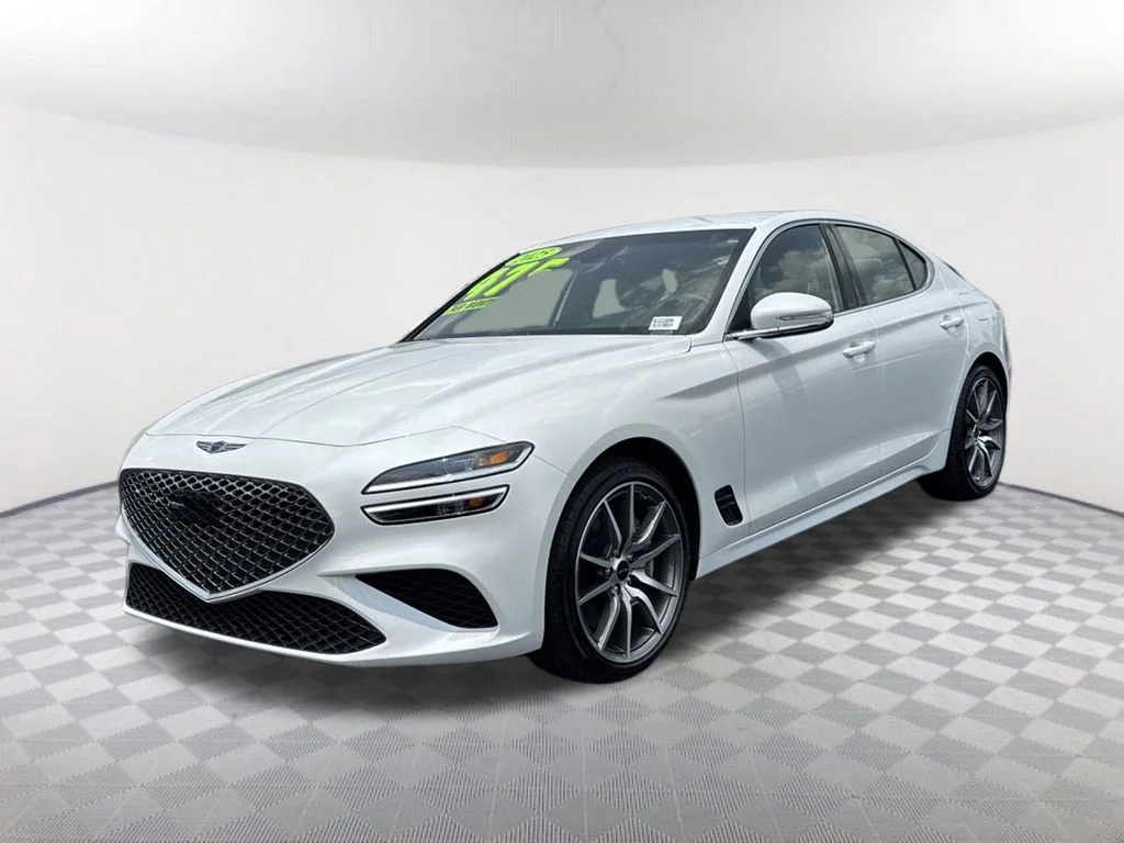 2025 Genesis G70 2.5T Standard's photo