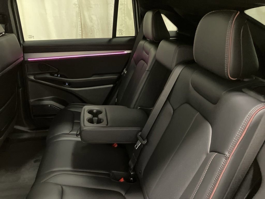 Used 2024 Silver Zynith Clearcoat Jeep Launch Edition image 17