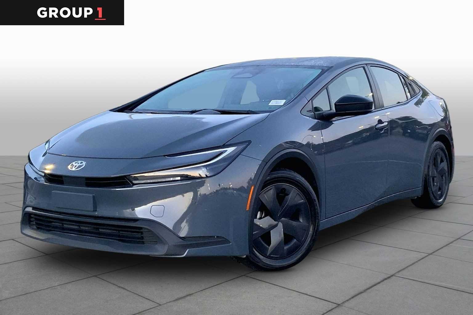 2025 Toyota Prius LE