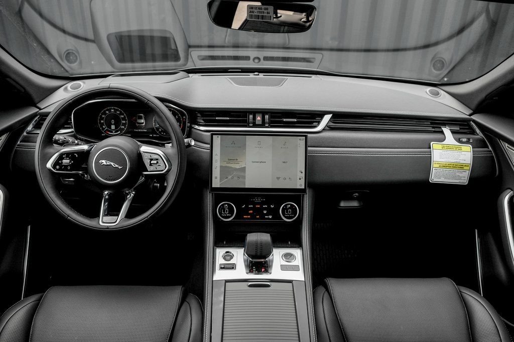 2026 Jaguar F-Pace R-Dynamic S - Photo 19