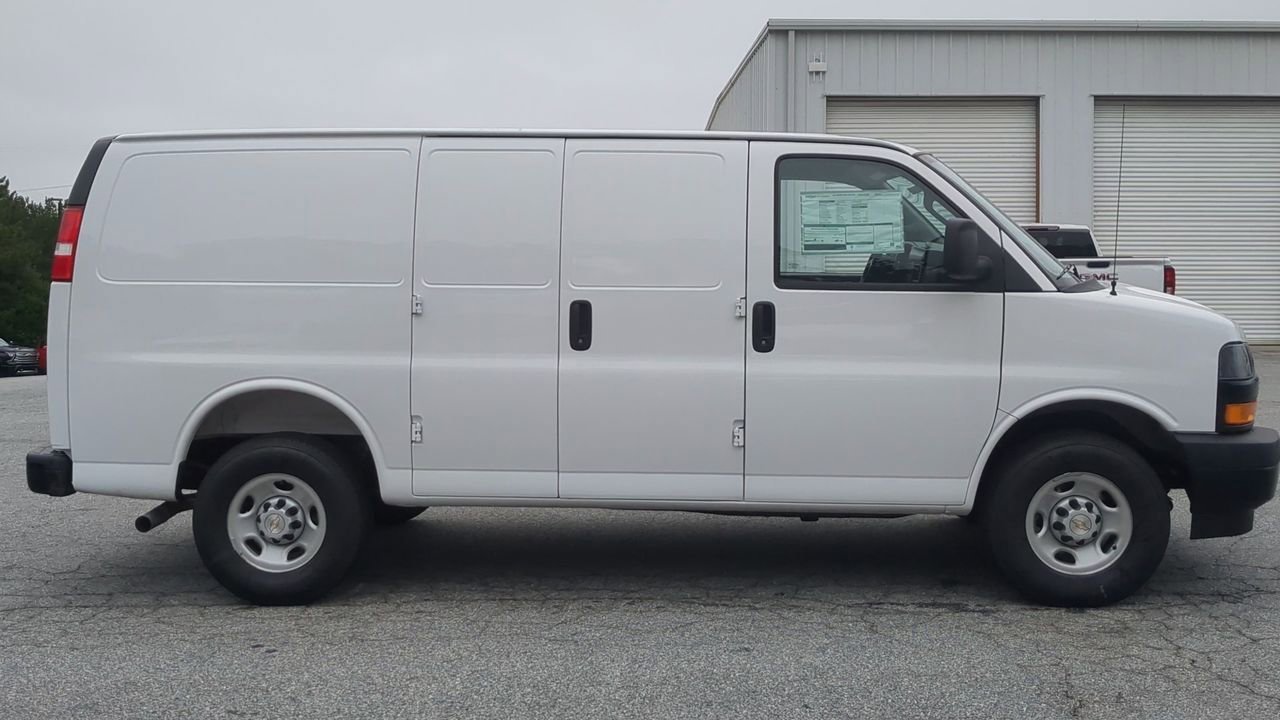 2025 Chevrolet Express Cargo Work Van - Photo 9