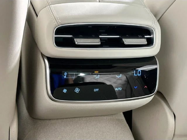 New 2027 Silver Genesis 3.5T Sport Prestige image 14