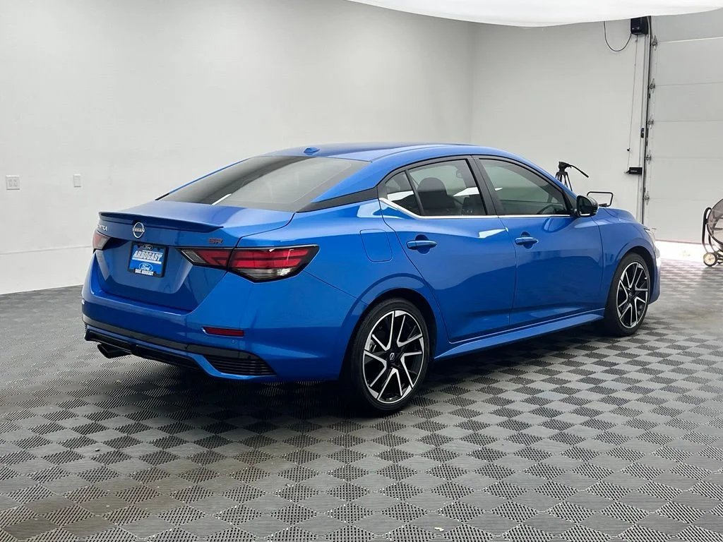 Used 2024 Blue Nissan SR image 8