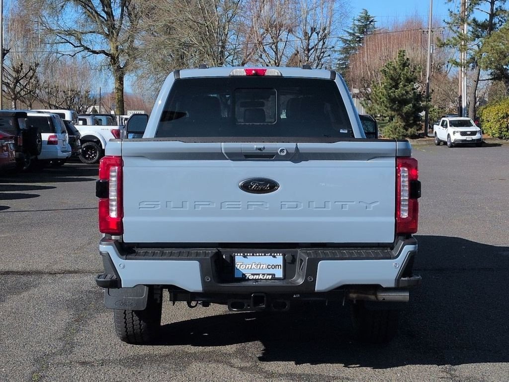 New 2026 Glacier Gray Metallic Tri-Coat Ford F-250® Lariat® image 40